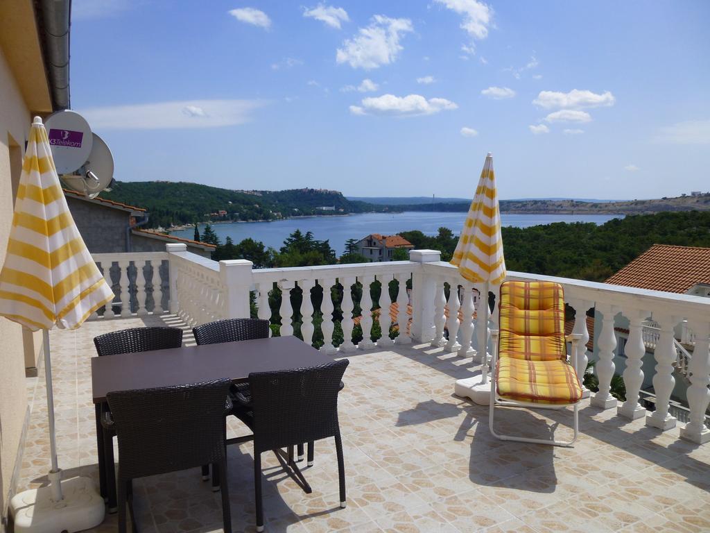 Apartments Villa Rosmarin Omisalj ภายนอก รูปภาพ