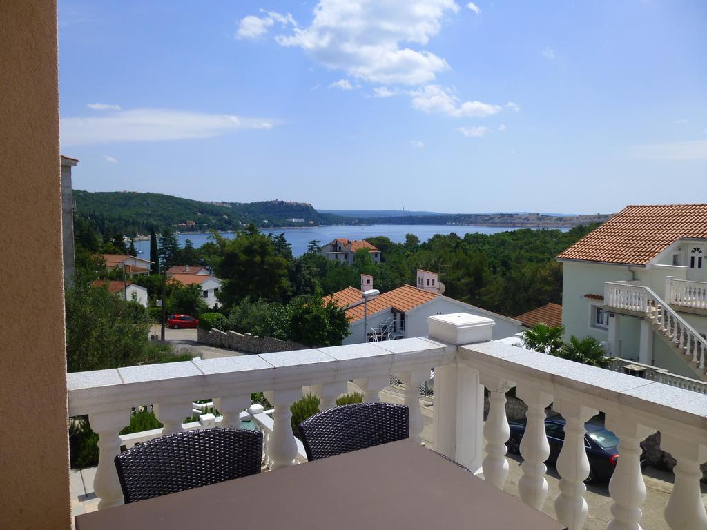 Apartments Villa Rosmarin Omisalj ภายนอก รูปภาพ